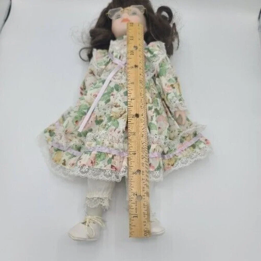 Brinns 1990 Porcelain Doll Liz Brown Hair Blue Eyes With Glasses